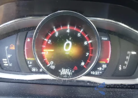 2016 Volvo Xc60 T5 Drive-E from USA, damaged, VIN YV440MDJ7G2917900